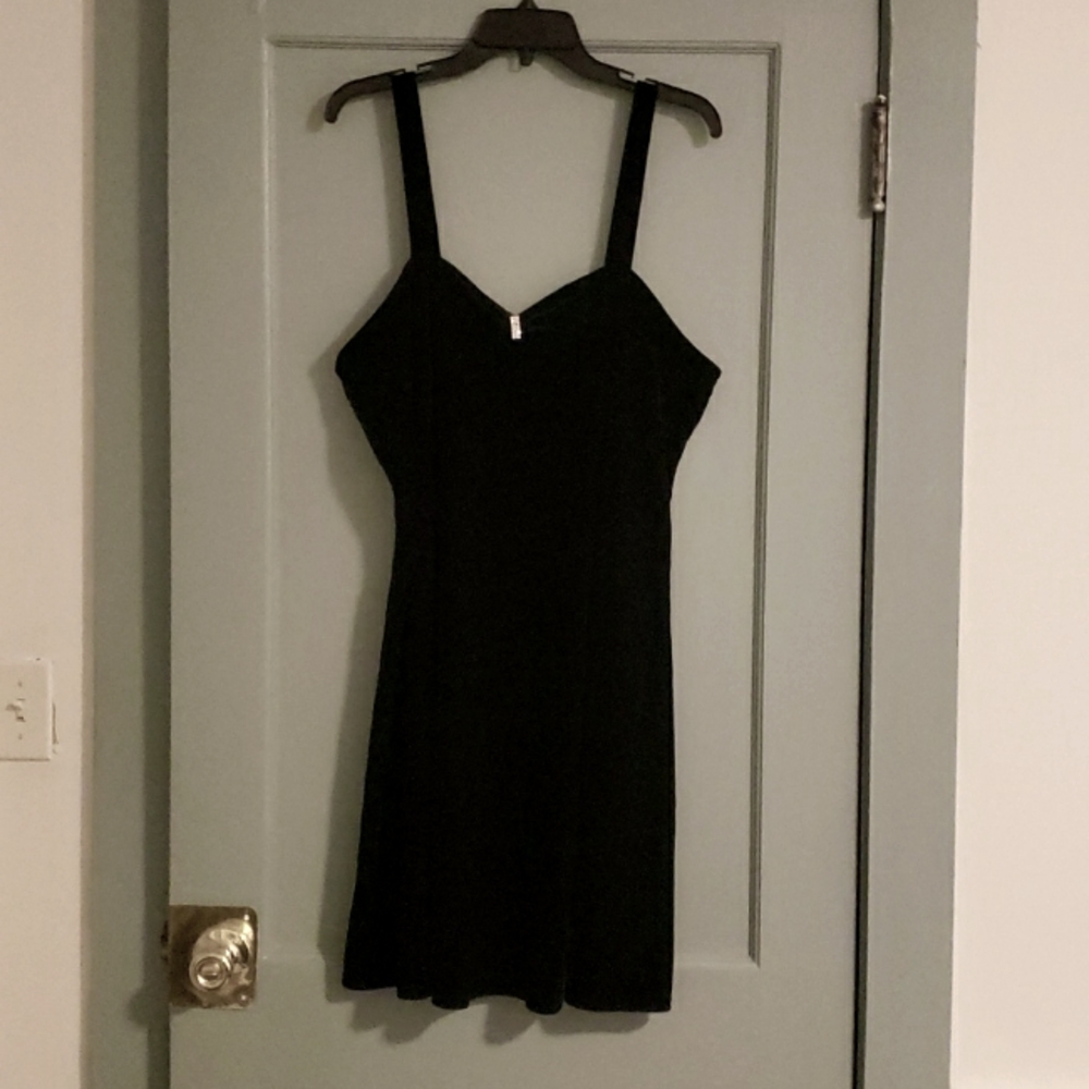 Fashion Bug Black 2 piece Velour style dress Size 16